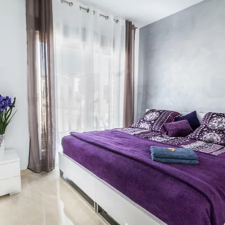 Eluxuria Sunny Apartment *