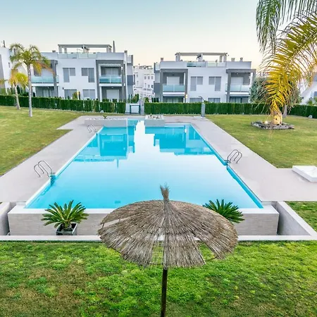 Eluxuria Sunny Apartment