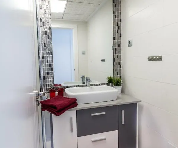 Eluxuria Sunny Апартаменты